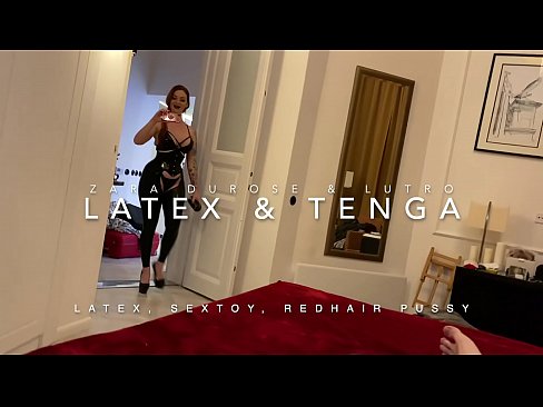 ❤️ Nwa nkịrịkọ na-acha uhie uhie yi uwe latex nke nnochi anya Anal porn ️❤
